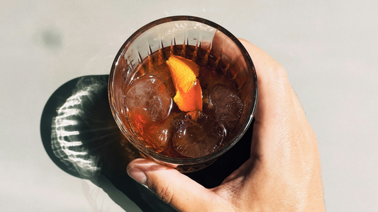 Cum sa prepari un Cocktail Negroni delicios