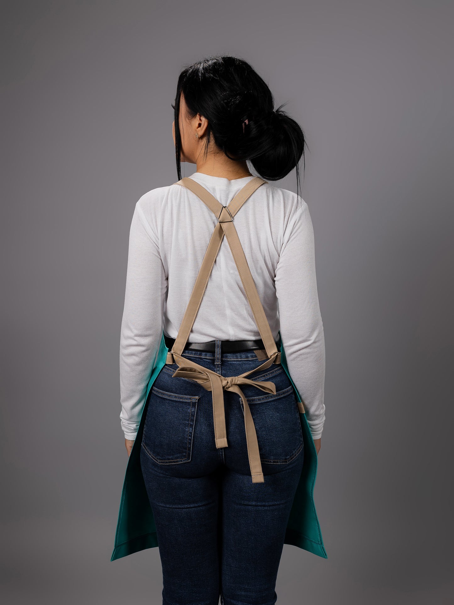 Șorț turcoaz chef NOA cu bretele bej in X